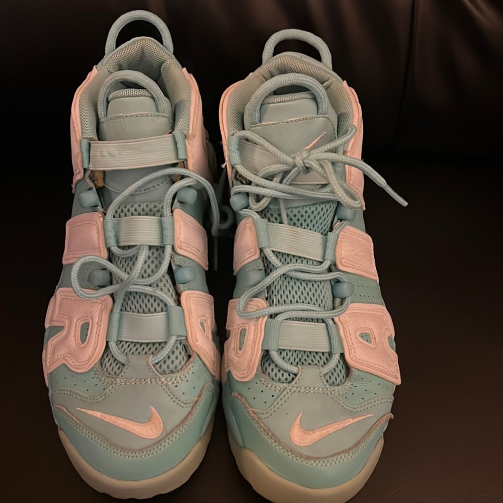 Nike Uptempos 7Y (Big Kids)